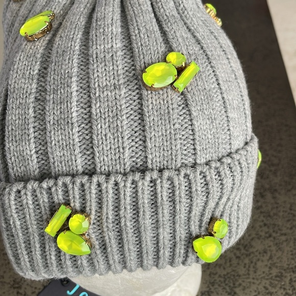 NWT NEON STONE GREY BEANIE HAT - Picture 2 of 4